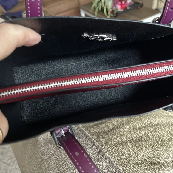 Coach Mollie Tote 25 Purple Floral Print with Lavender Wristlet - Picture 9 of 16